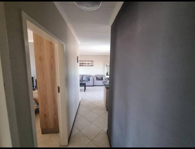 2 BEDROOM APARTMENT FOR SALE IN MONAVONI